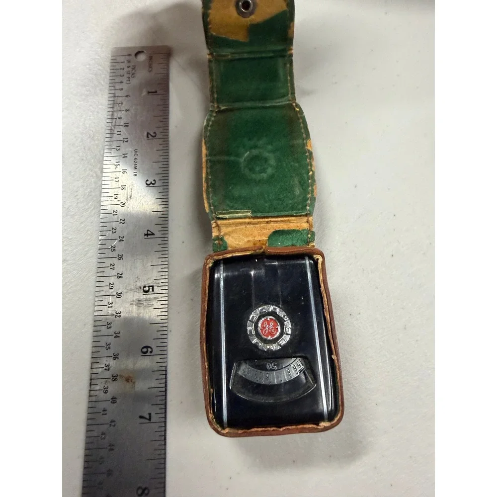 Vintage GE General Electric Exposure Light Meter with Leather Case Photography